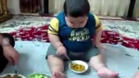 Kids eating food