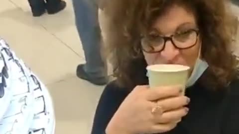 Israel civil disobedience: pots and pans invade shopping mall