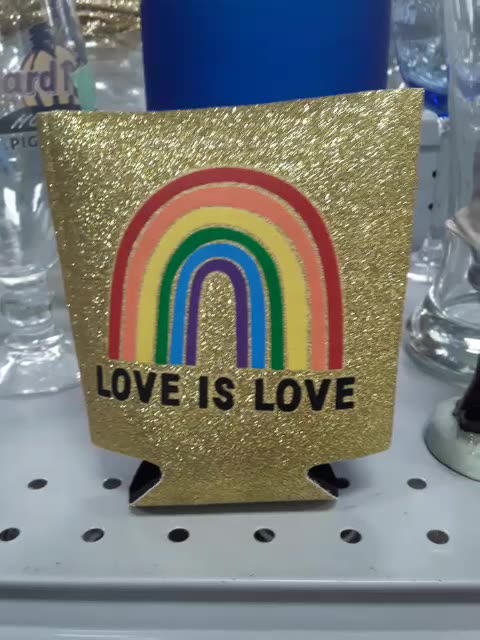 Making stuff hideous so that people will look at it