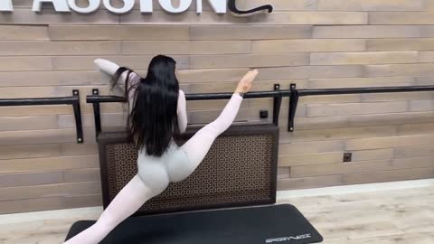 Hot Girl Beautiful Yoga Full Body