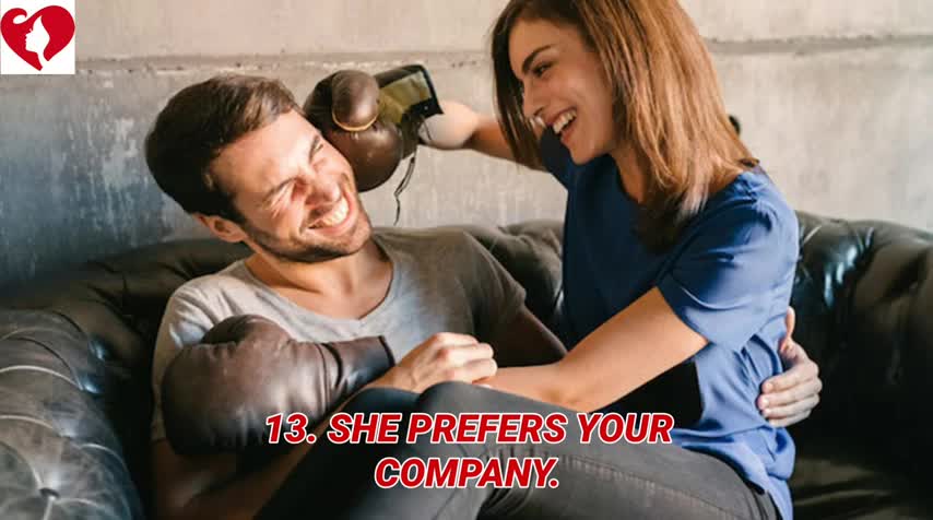 15_sign_she_is_deeply_in_love_with_you