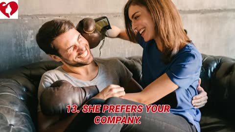 15_sign_she_is_deeply_in_love_with_you
