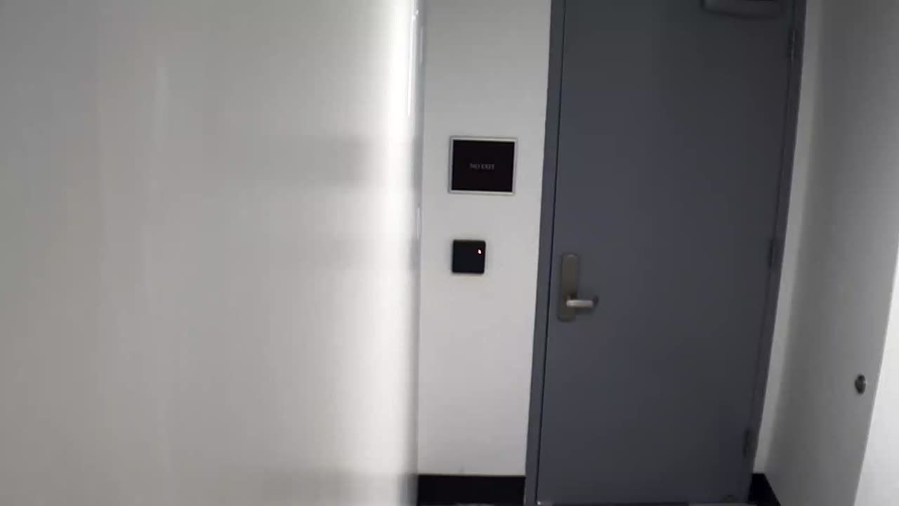 6144RHOBG2G201ABStairwayLobbyEntry_2021-01-06_10h40min02s367ms.mp4