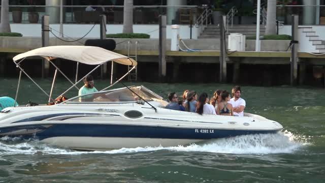 WHITE PARTY ON SMALL BOAT HOT CHICKS, YACHTS FILLED WITH PIPS ON MIAMI RIVER CLIF HIGH