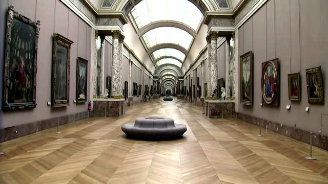 Louvre museum visitors fell by 72 percent in 2020