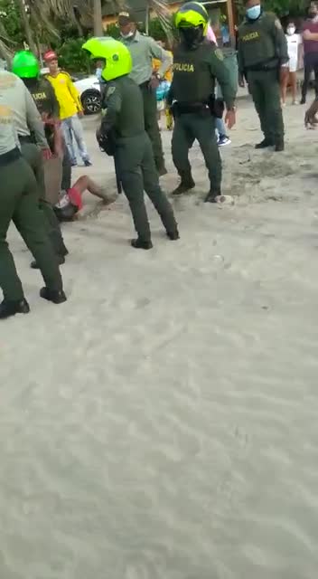 Agresión en playas de Bocagrande