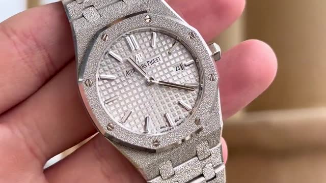 Frost gold is really beautiful Audemars Piguet Royal Oak women's watch