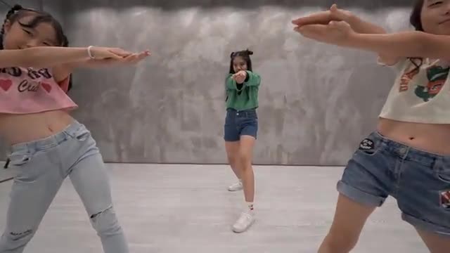 Baby Shark (Trap Remix) dance choreography