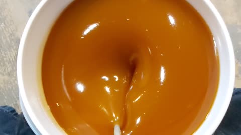 Mixing (creaming) Honey