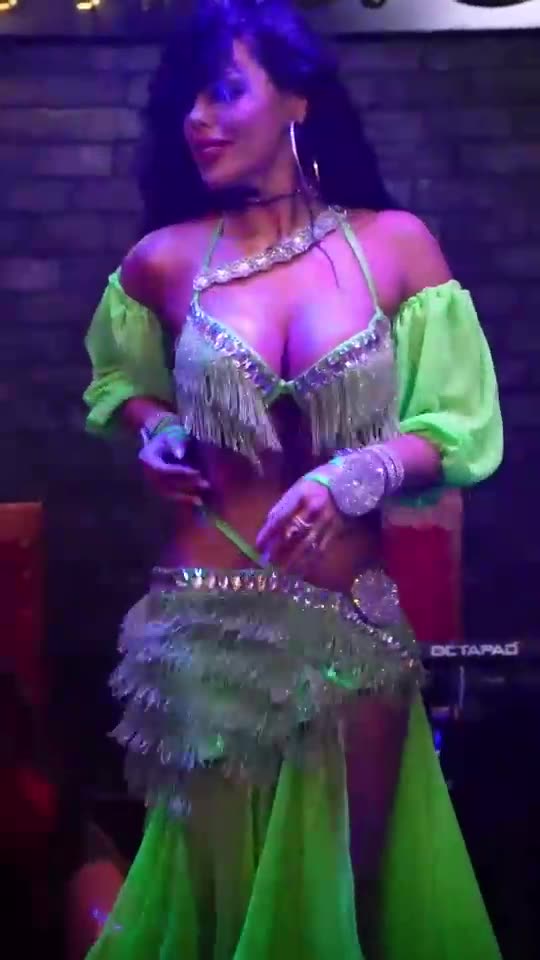 gamze belly dancer in Sultans, Turkey