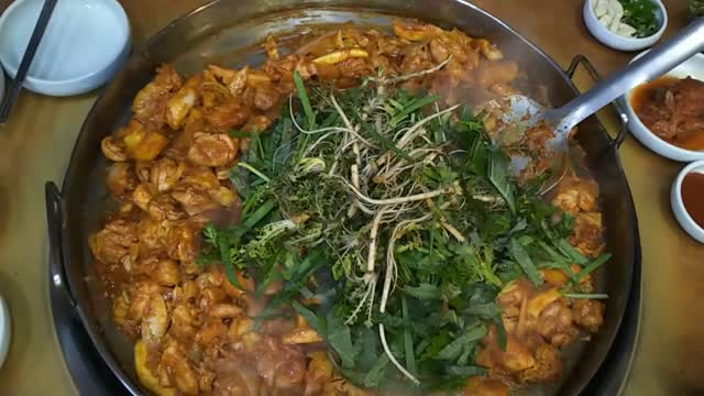 korea traditional food / stir fried chicken