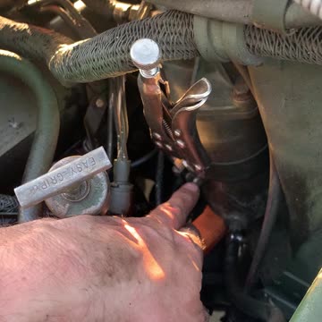 Changing a #Humvee fuel filter