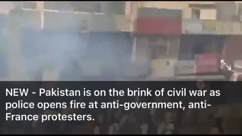 Pakistan police fire on protesters