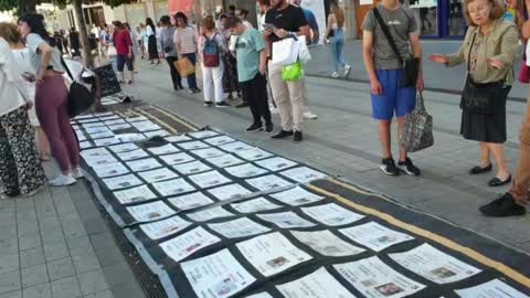 Les Masques Blancs Lyon Sitting Morts apres Injection le 25 juin 2022