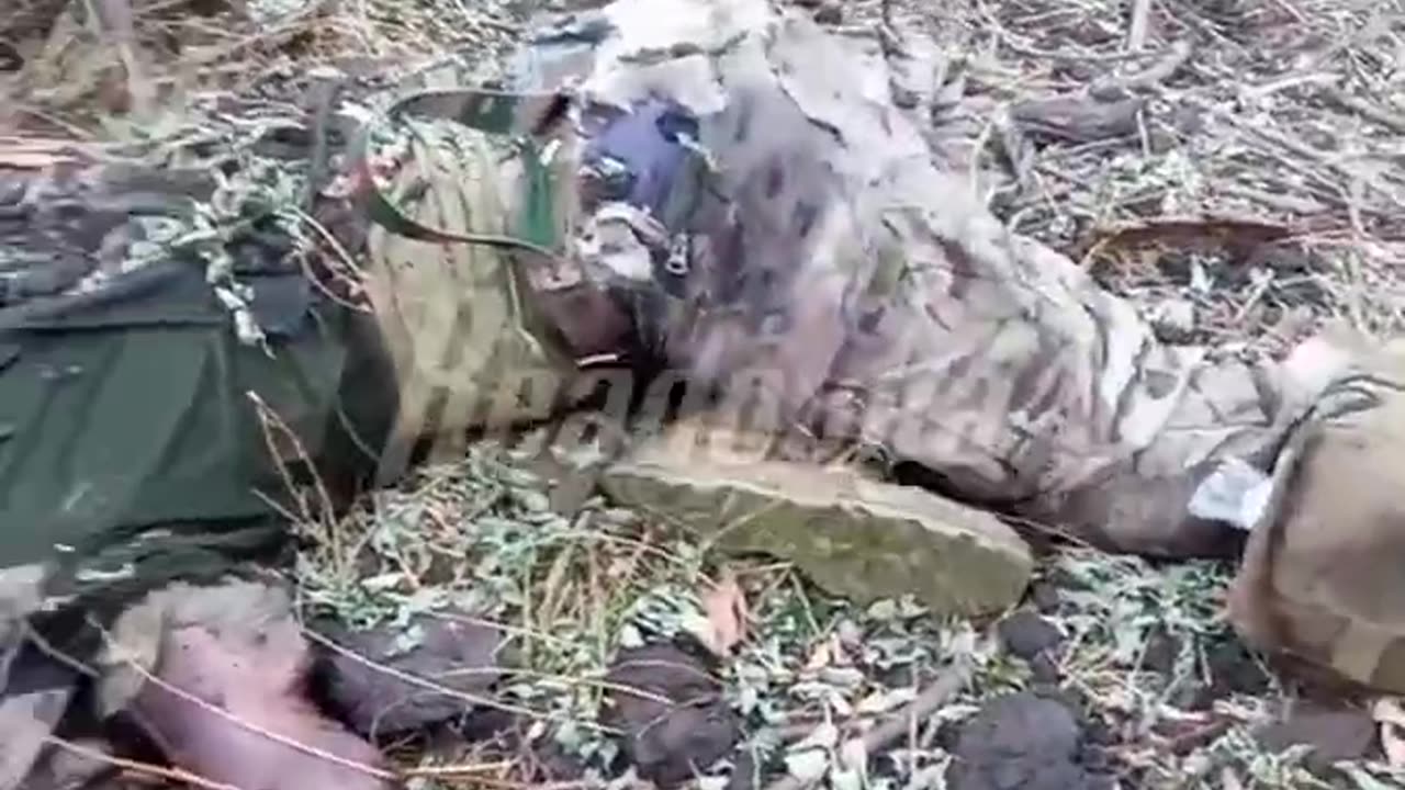 Russian machine gunner takes down eight Ukrainian soldiers on the Zaporozhye front.