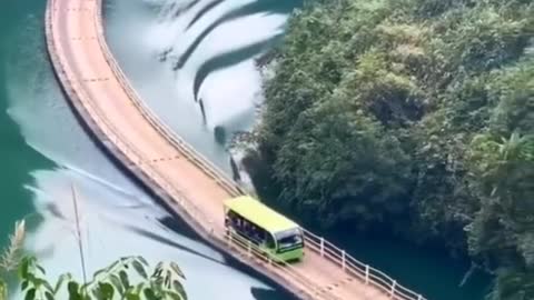 Floating Bridge in China 😯😯😯