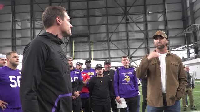 Jared Allen Addresses the Team in Advance of 2022 Vikings Ring of Honor Inductio