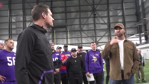 Jared Allen Addresses the Team in Advance of 2022 Vikings Ring of Honor Inductio