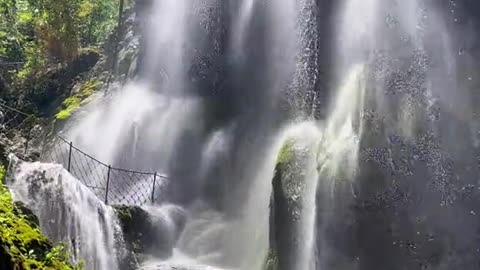 Las Grutas deTolantongoMexico