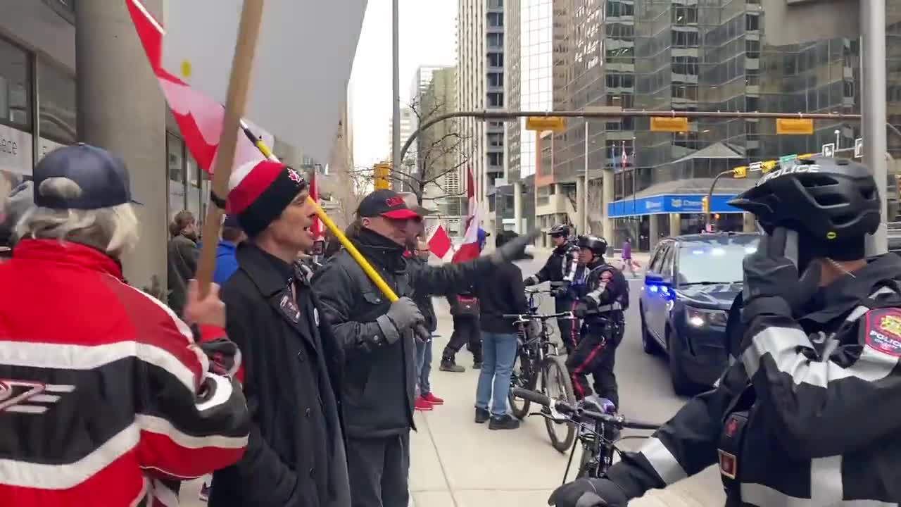 Calgary Protesters Let Police Have It After Pulling Over a Car for Honking in Support of Freedom