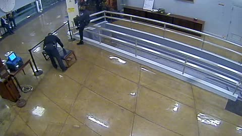 3064RHOBG3SubwayScreening_2021-01-06_15h00min01s300ms.mp4
