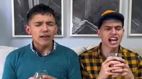 Mándale el video a tu amigo para que sepa su oración ❤