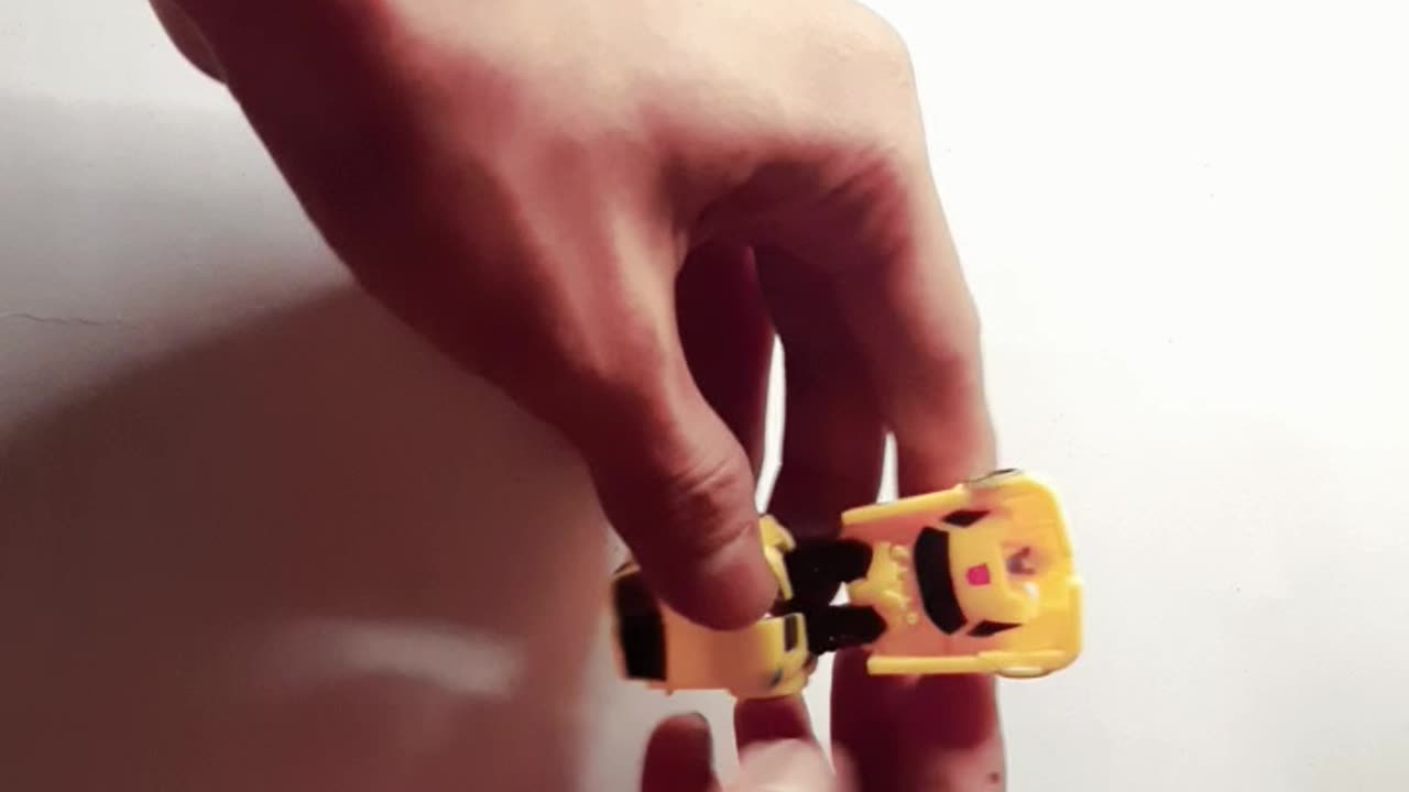 hello friends, this is a toy car that can turn into a robot