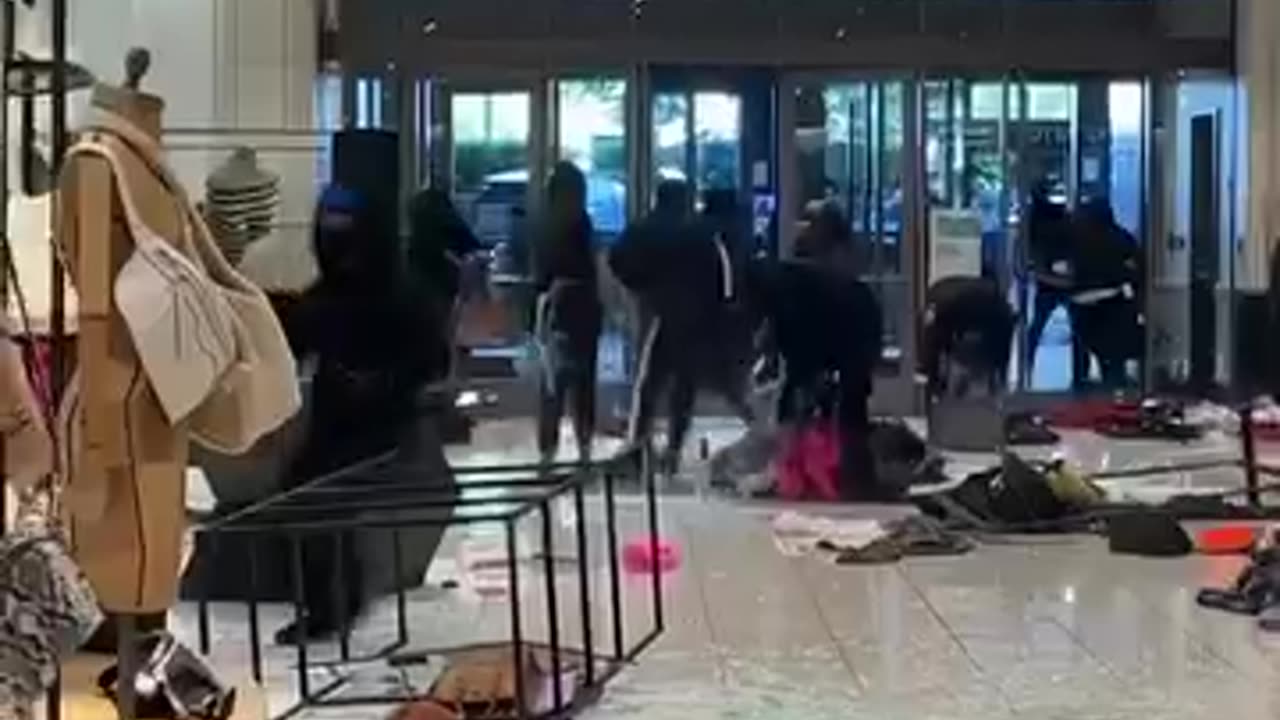 Robbery in Nordstrom store in Los Angeles.