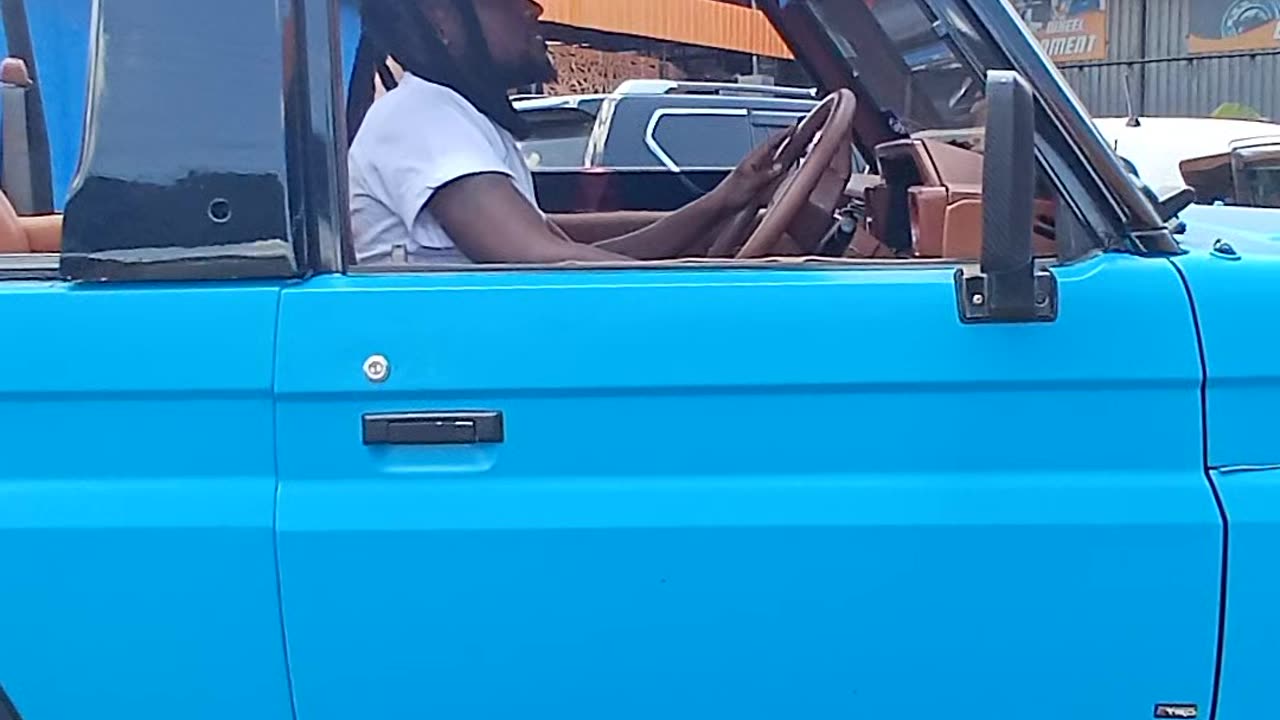 Pappagallo is live on Rumblec