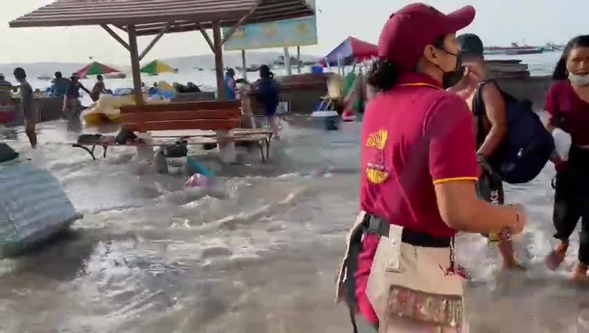 1/16/2022 Tsunami from volcano eruption in Tonga reaches Peru