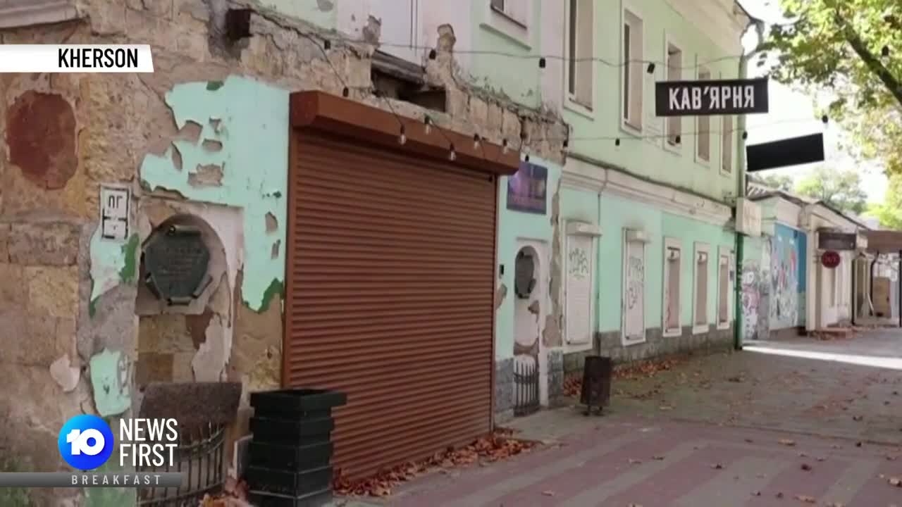 Russian Military Withdrawing From Kherson Ukraine | 10 News First