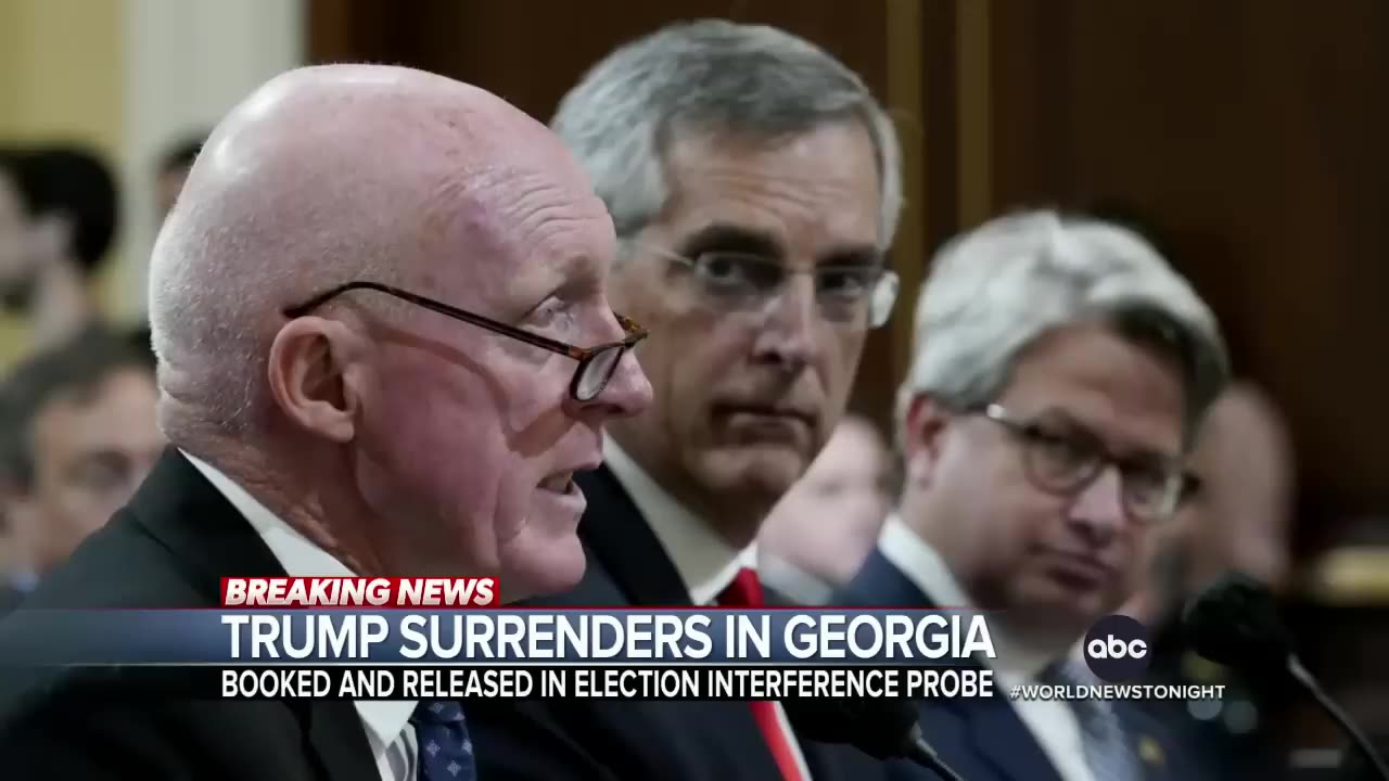 Trump surrenders for booking in Georgia election interference case