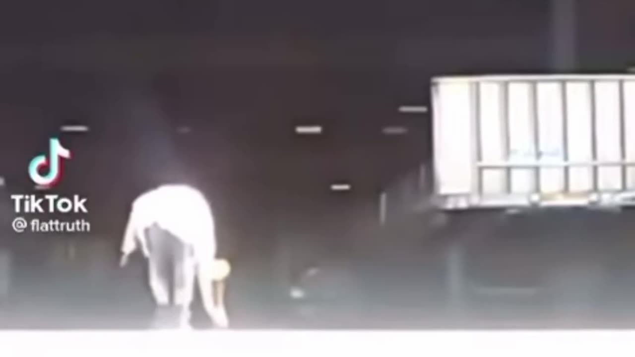 私たちは地球について騙されていたことを知っています。 まだ気づいていないかもしれませんが、私たちは夢にも思わなかったことを学ぶことになります。 2