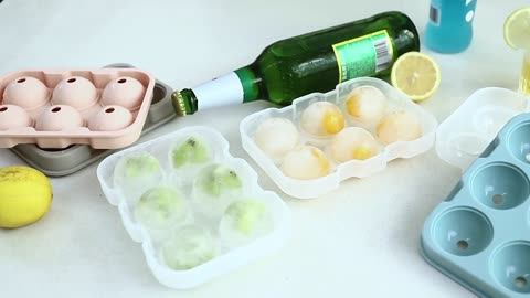 Customize your summer ice cube tray Cool down the heat