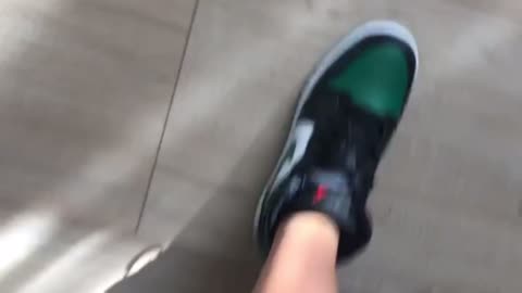 750Kicks Unboxing: Nike Air Jordan 1 Mid Green Toe with @Edenplezia_ Style Outfits J1 Mids J1s YT 20