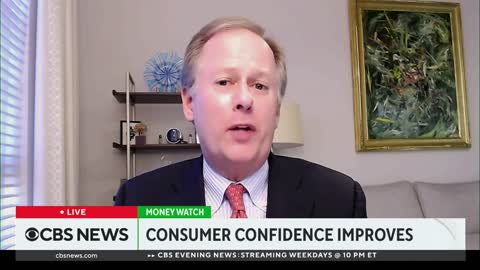 Consumers' confidence increases as their expectations decline
