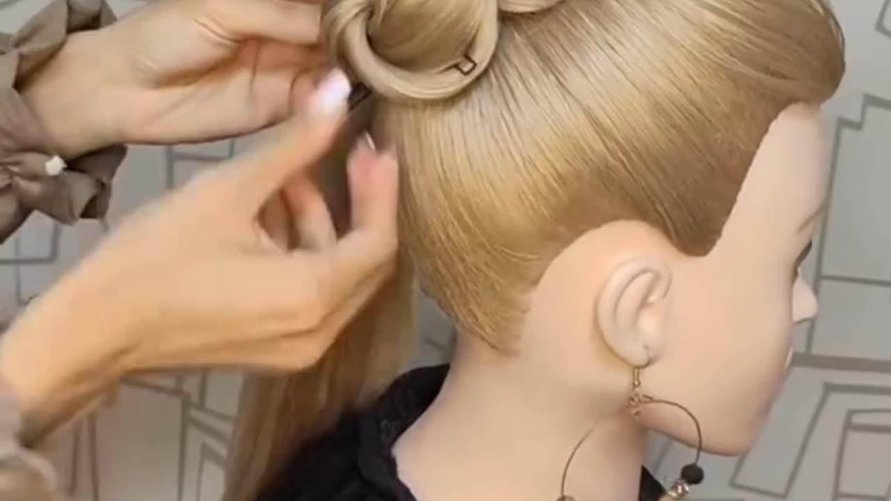 Easy Updo hairstyle tutorial