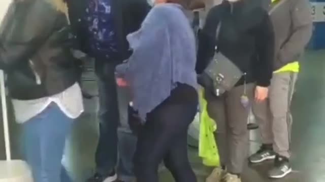 SHILE... SHIIILEEE LEEENDOOO