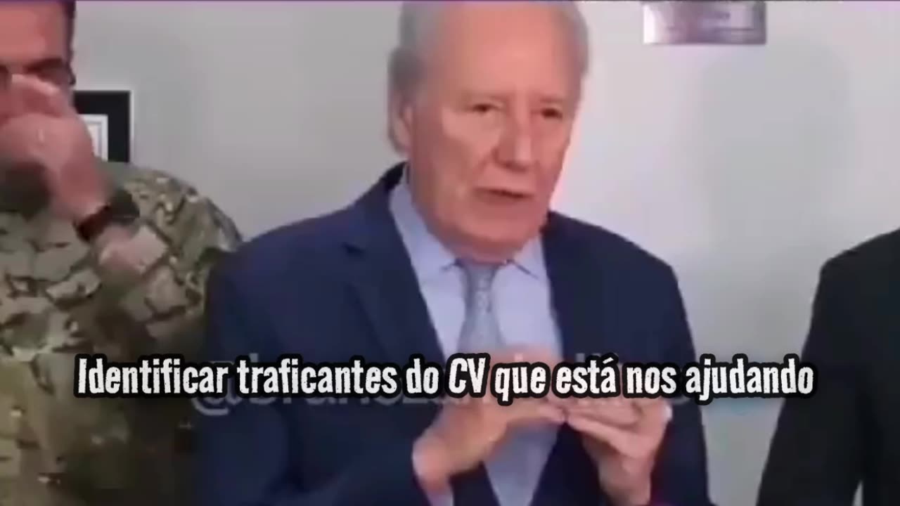 Lewandowski pede o apóio do comando vermelho para ajudar a PF. Eles soltam criam um clima para tornar o CV um grupo do bem...É isso ? Estão copiando as big Farm como a COVID?