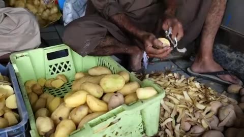 Pakistani Street Food - The BEST CHICKEN BIRYANI! Karachi Pakistan