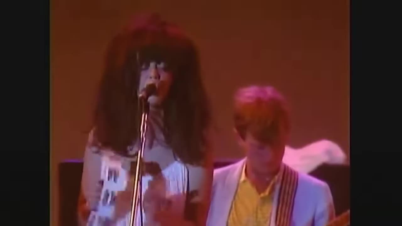 The B52's live 1982