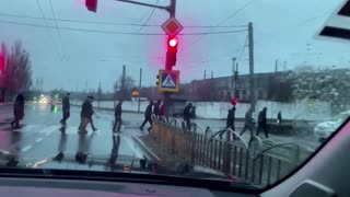 Ukrainian soldiers seen taking up position in Mariupol