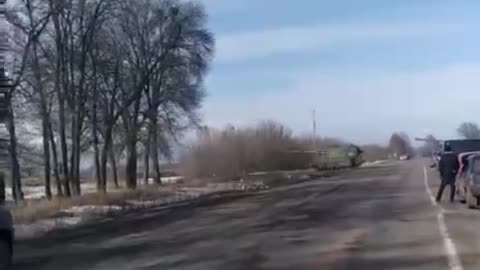 Self-propelled howitzers 2S19M2 near Sumy