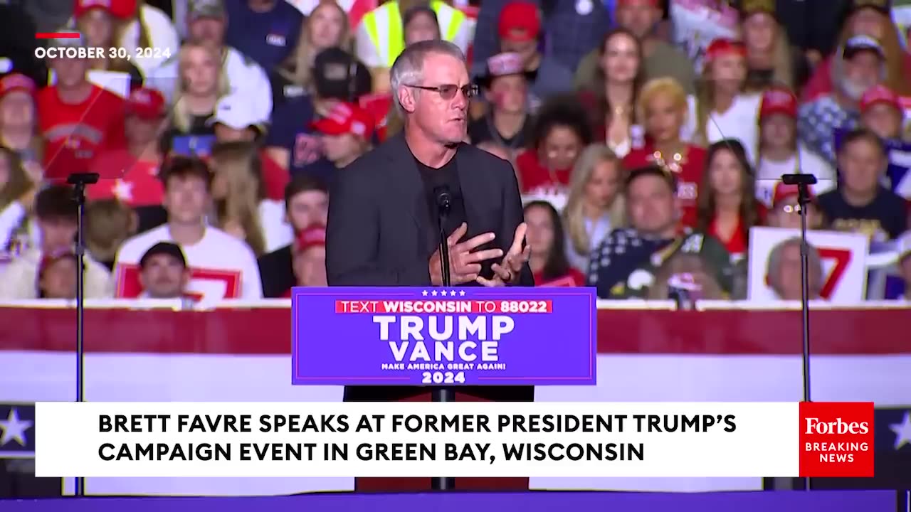 NFL Icon Brett Favre Joins Trump Rally in Green Bay