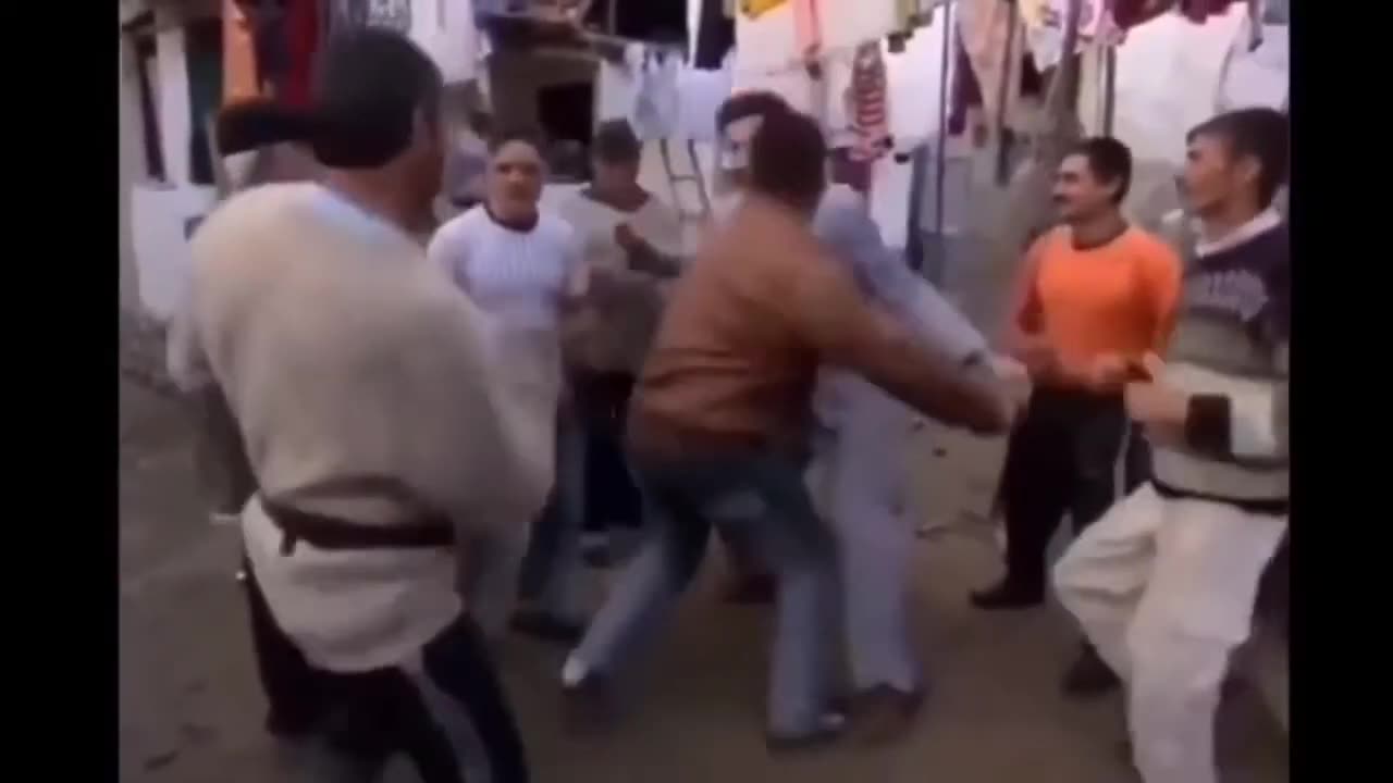 Funny dance 🤣🤣