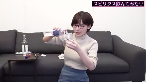 [Eimi Fukada] Let's try drinking vodka!