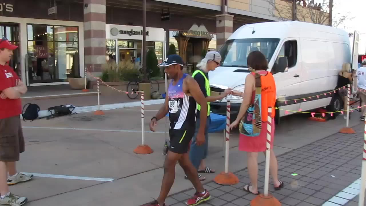 BOULDER TWO MILES FINISH LINE-CO