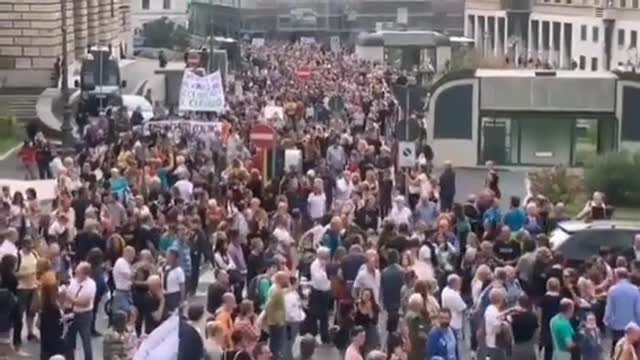 Over 20,000 people demonstrated against the compulsory vaccine passport in Trieste, Italy