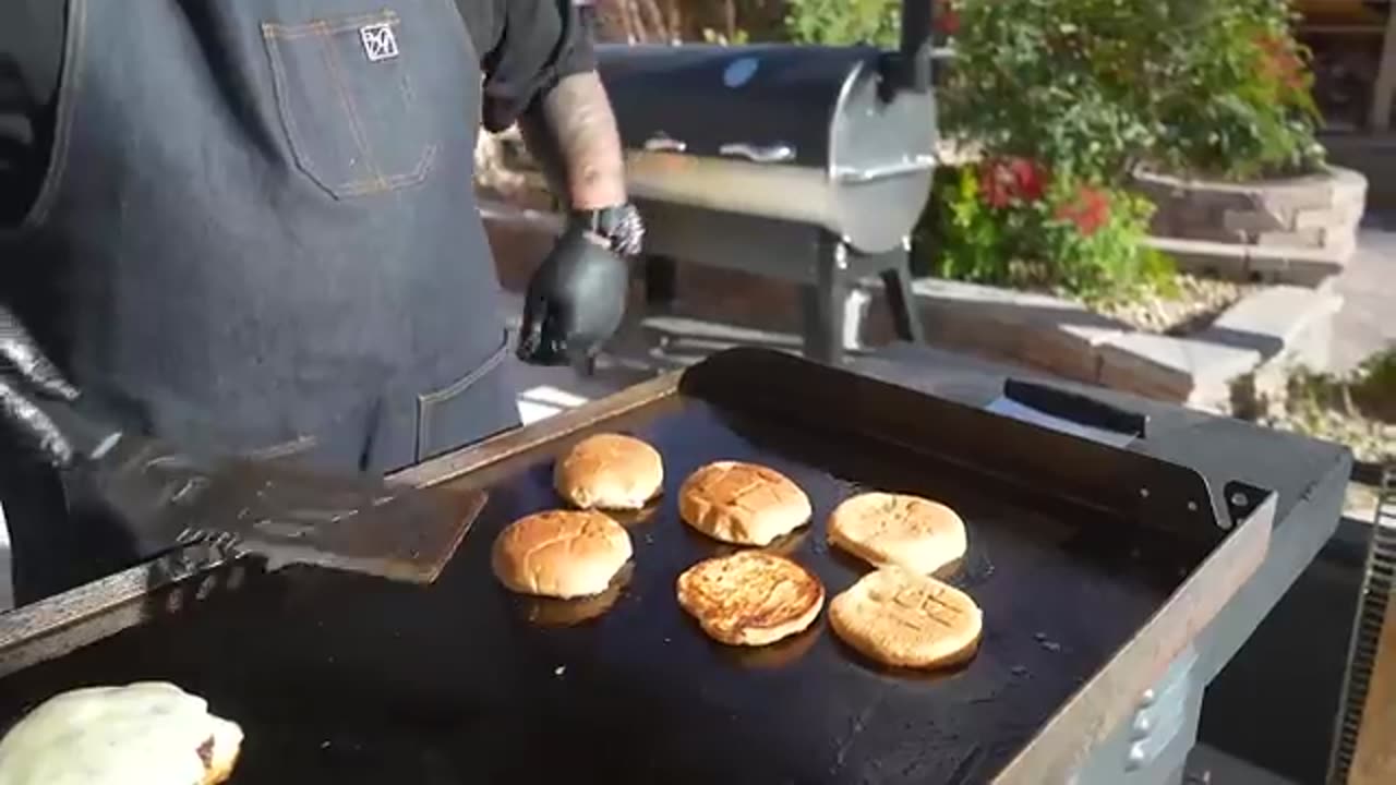 The Ultimate Combo | PB and Bacon Jam Cheeseburger