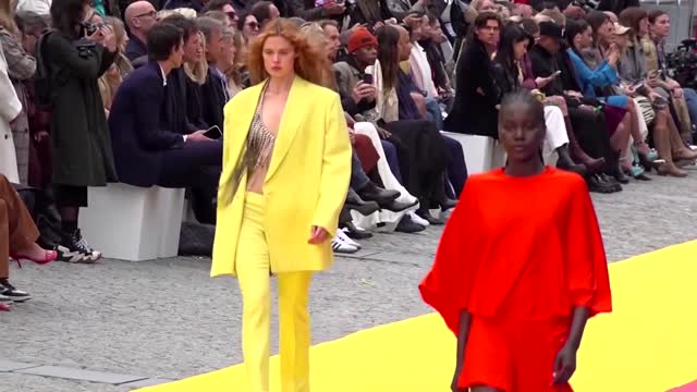 Stella McCartney rolls out colorful looks in Paris
